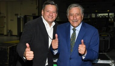 tony sarandos 184 196 0